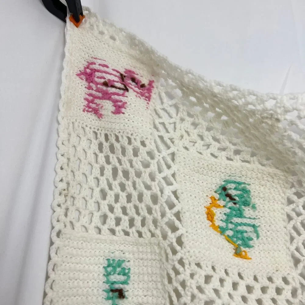 Vtg Handmade‎ Crotchet Baby Blanket W/ Animal Cross Stitch Pattern Nursery Decor